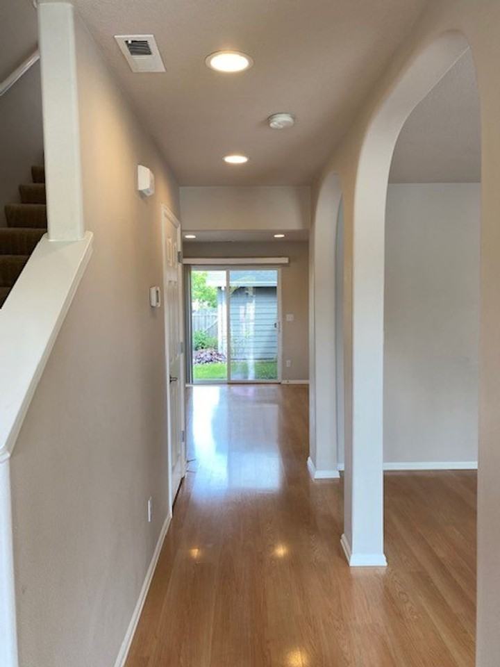 3311 Se Midvale Dr - Photo 2 of 31