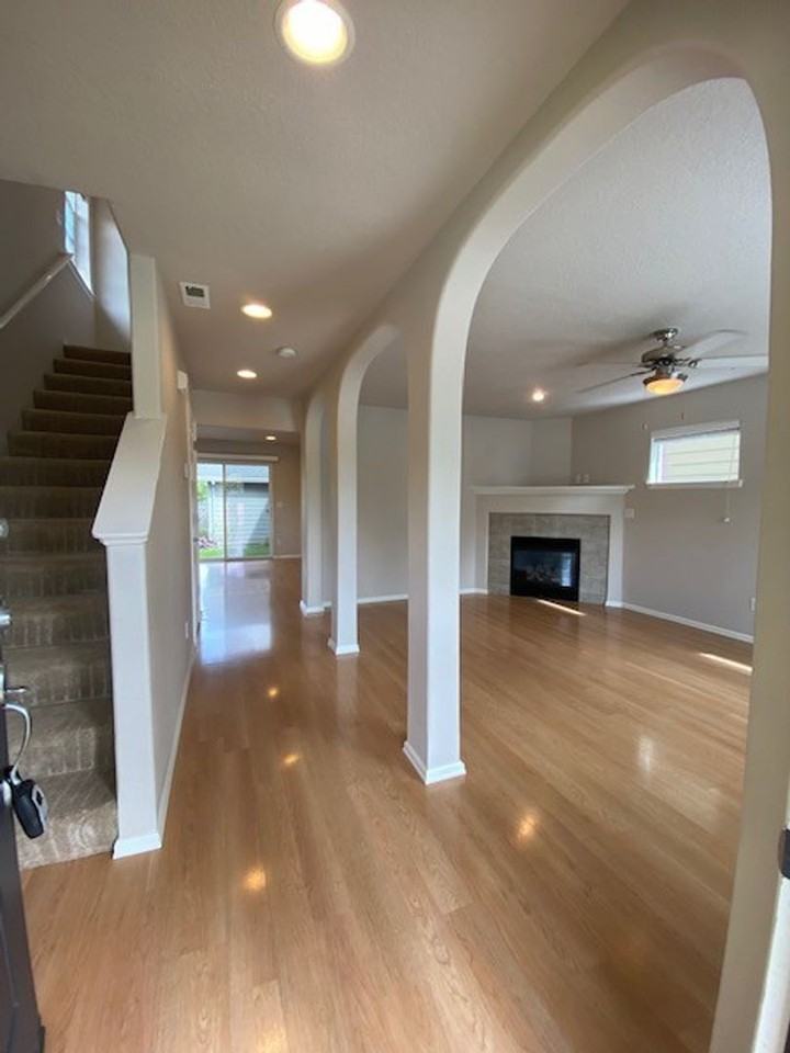 3311 Se Midvale Dr - Photo 4 of 31