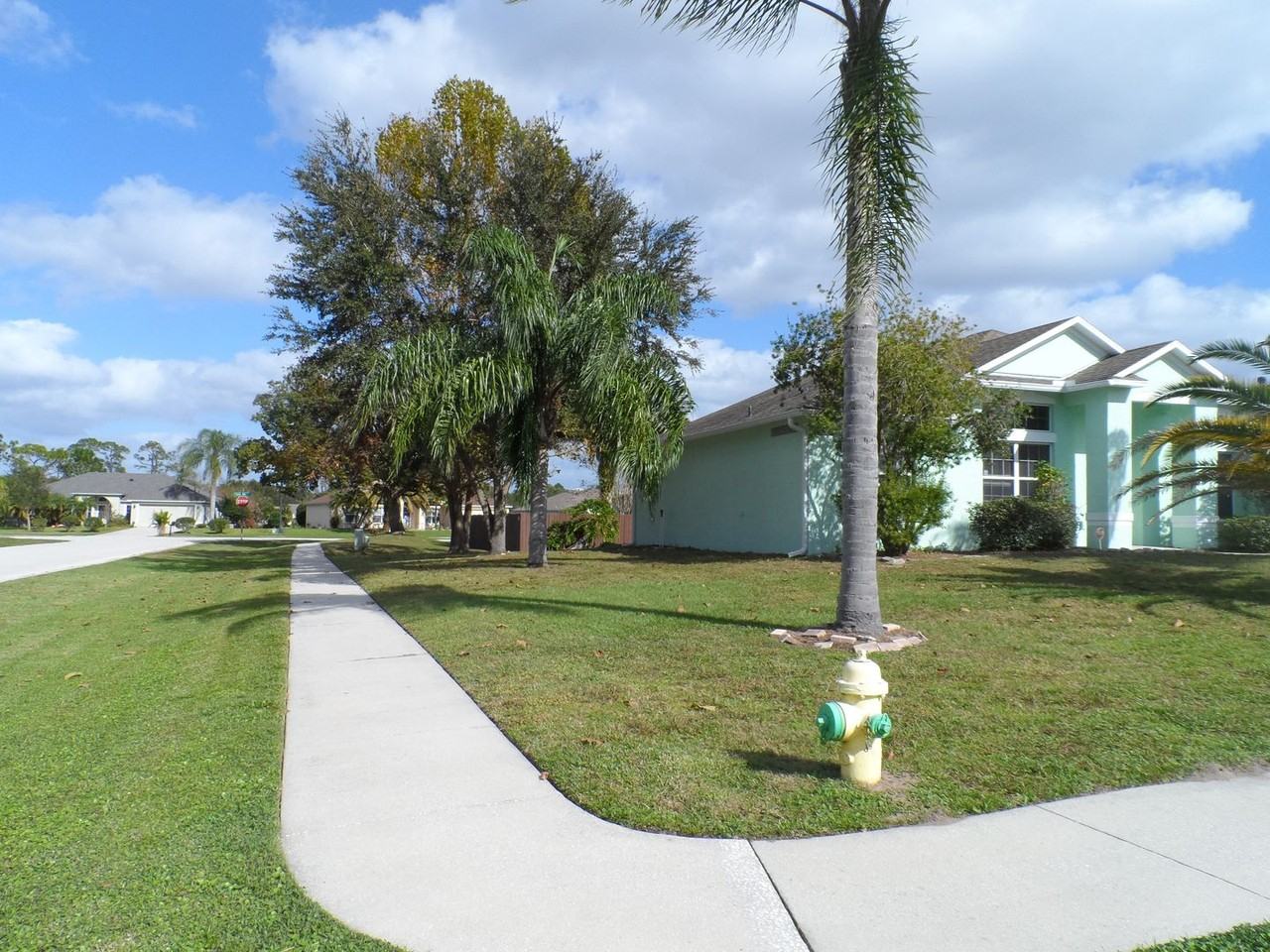 710 Black Maple Dr - Photo 3 of 31