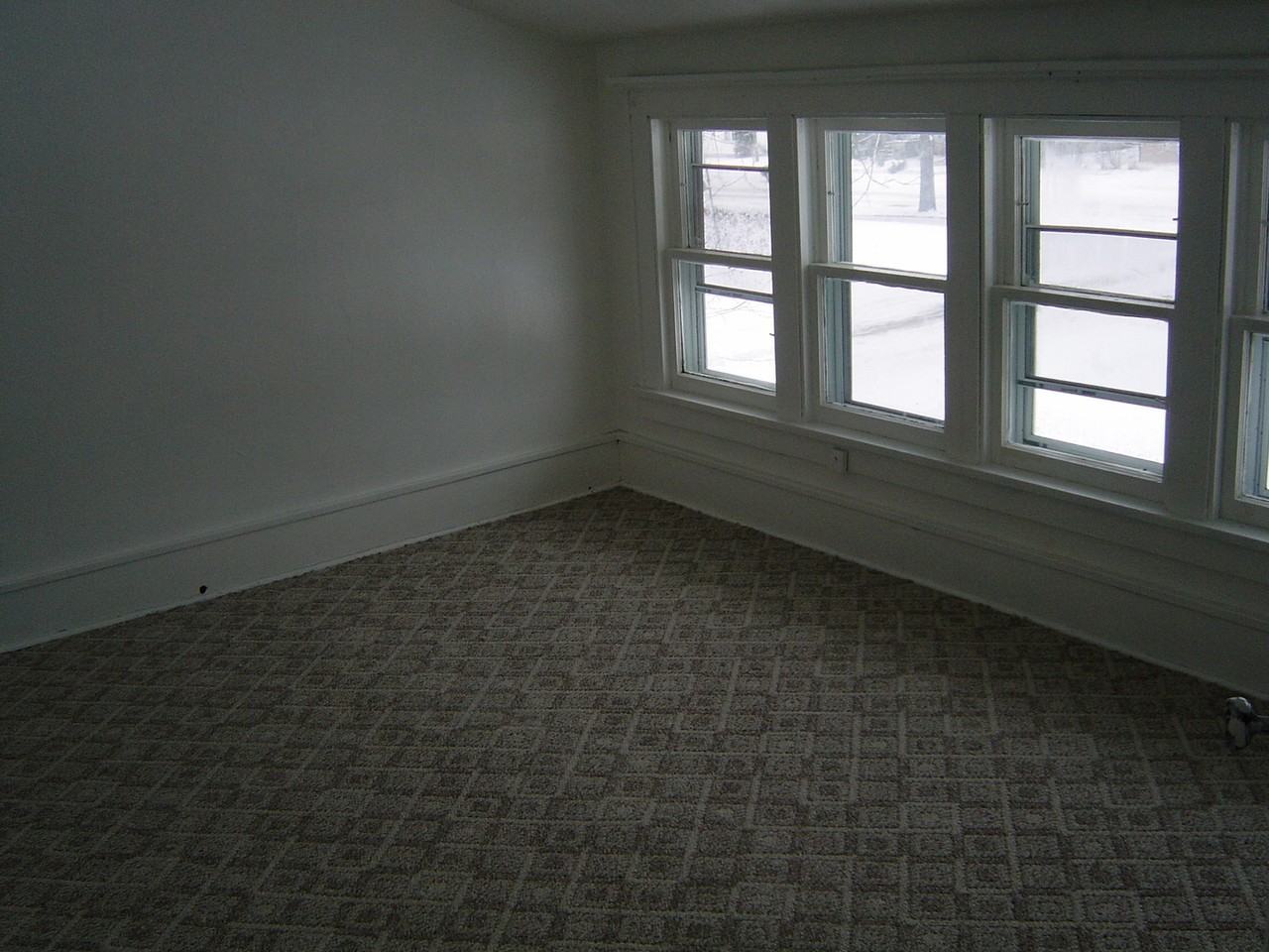 807 Se 14th St - Photo 3 of 6