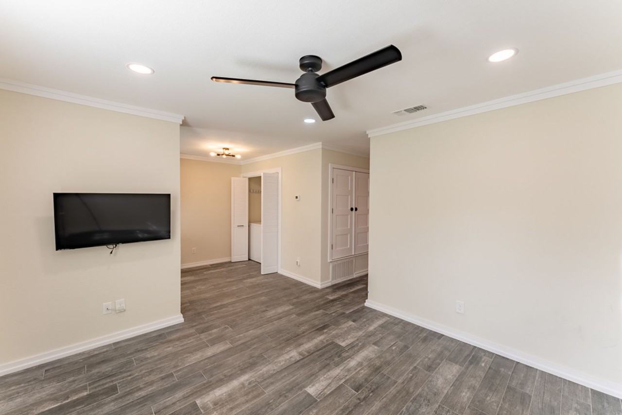 5702 Tracy Lynn Ln #B - Photo 4 of 23
