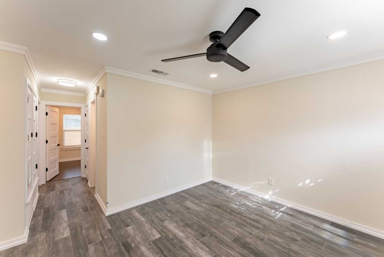 5702 Tracy Lynn Ln #B - Photo 5 of 23