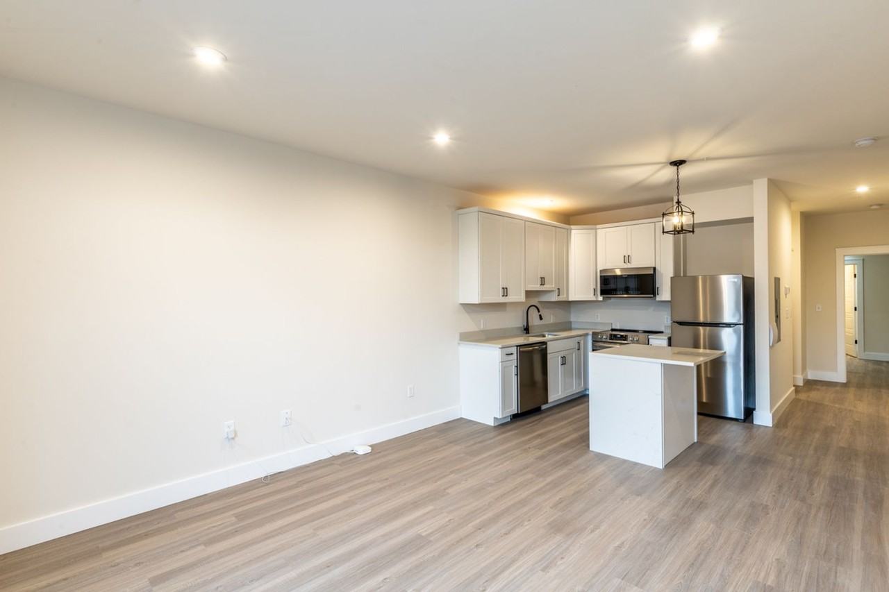 Rugby Station - Photo 6 of 48