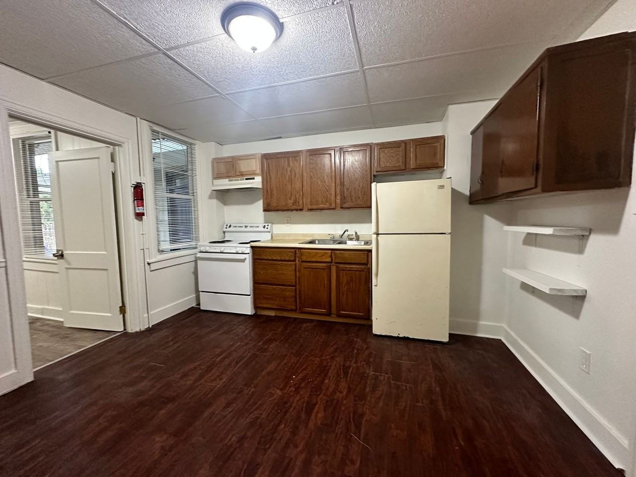 327 N 5th Street - Photo 3 of 10