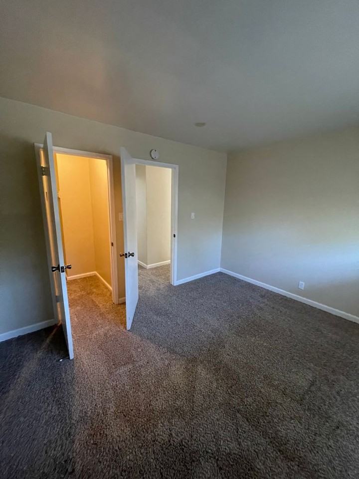 041 - 333 N 5th St - Photo 3 of 23