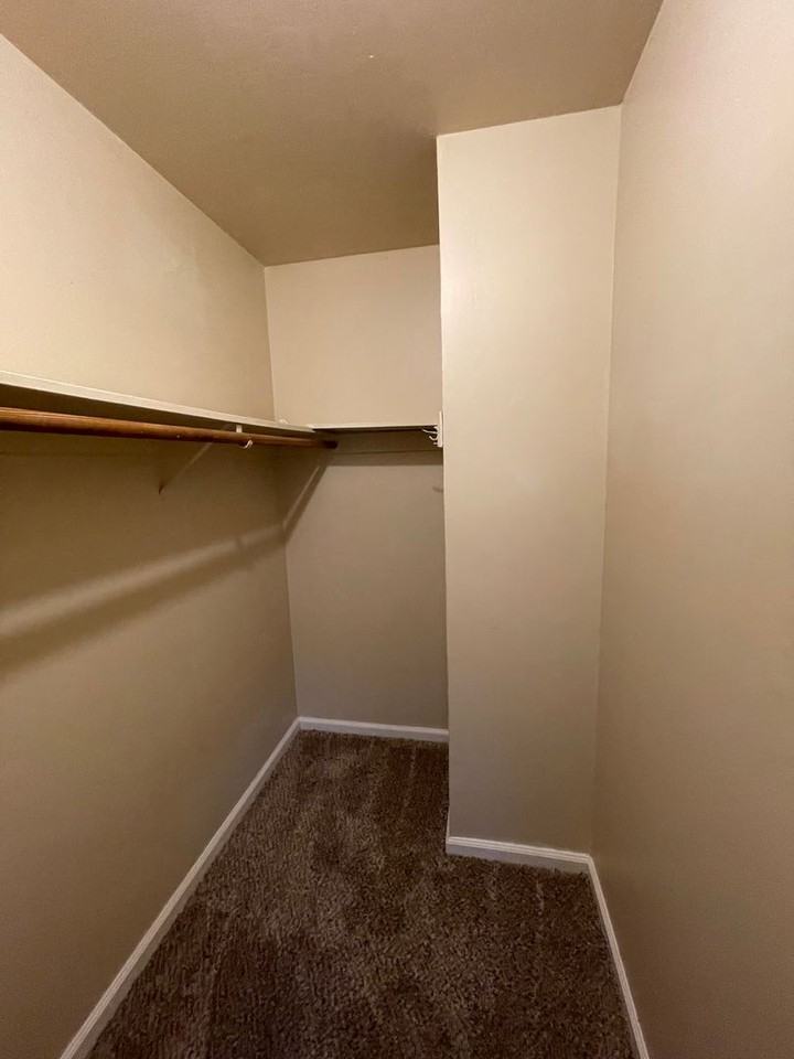 041 - 333 N 5th St - Photo 4 of 23