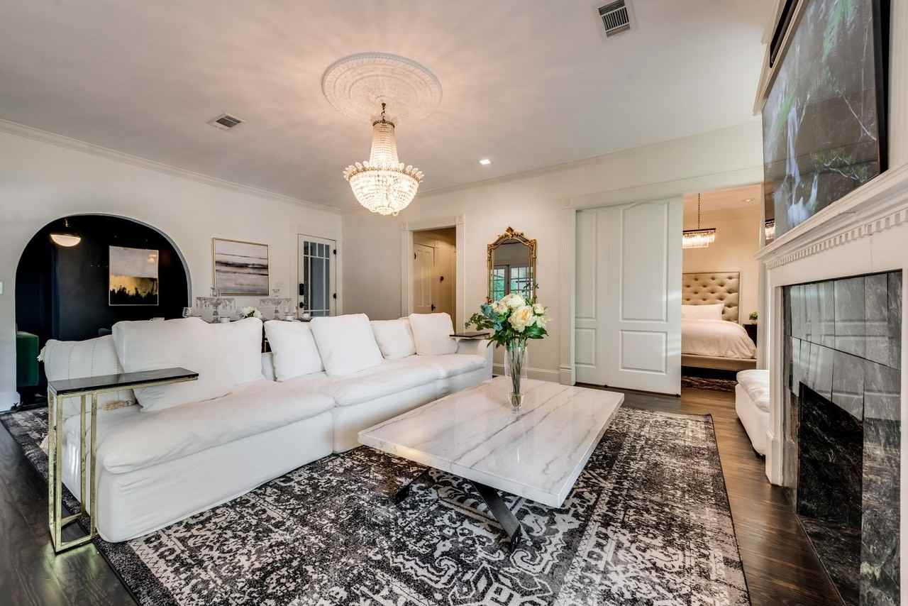 Grand Manor - Photo 7 of 29