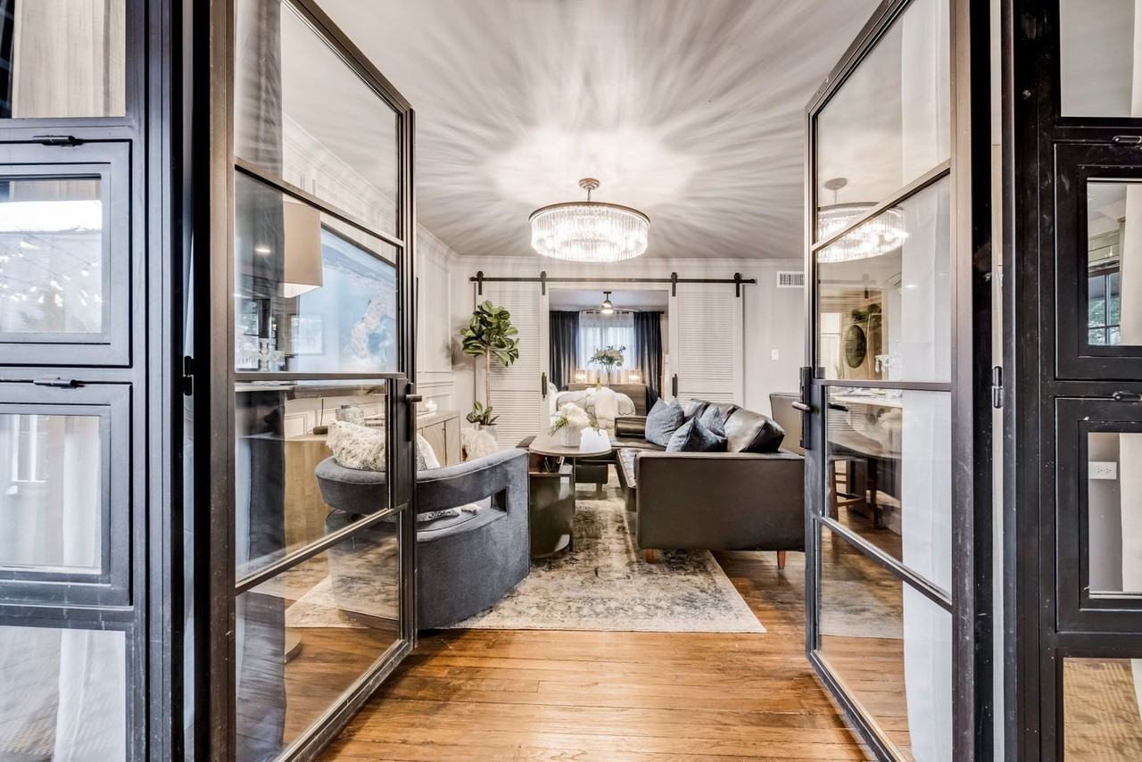 Sir Charles - Photo 6 of 50