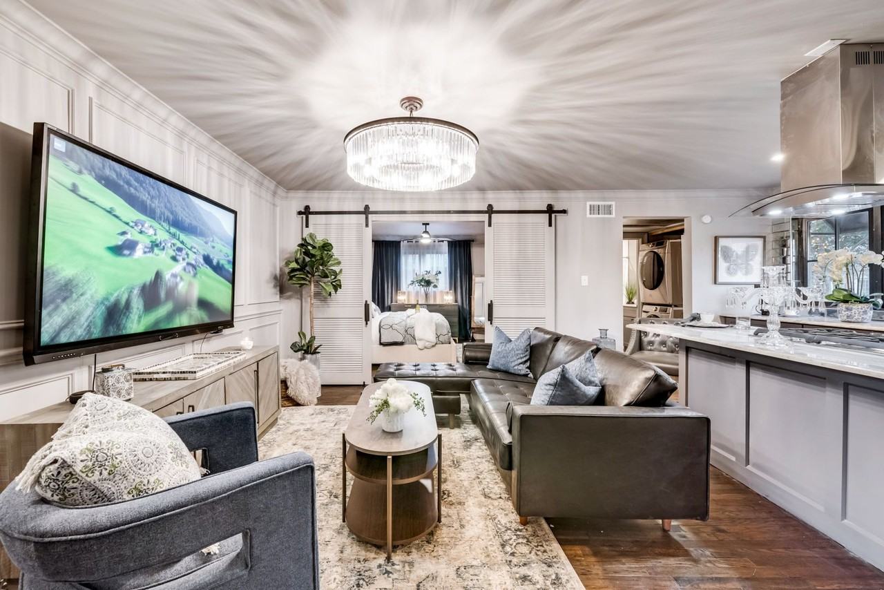 Sir Charles - Photo 7 of 50