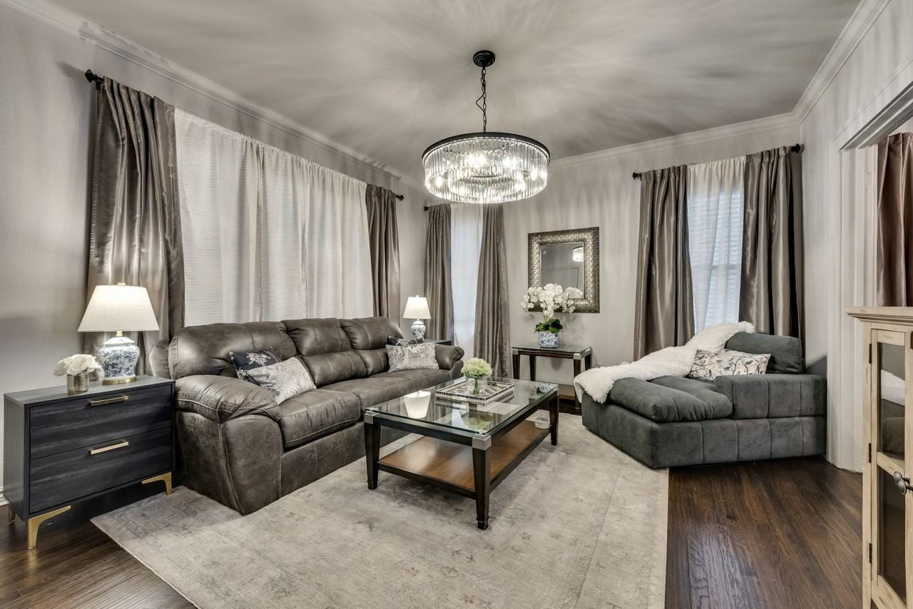 The Ivy - Photo 2 of 50