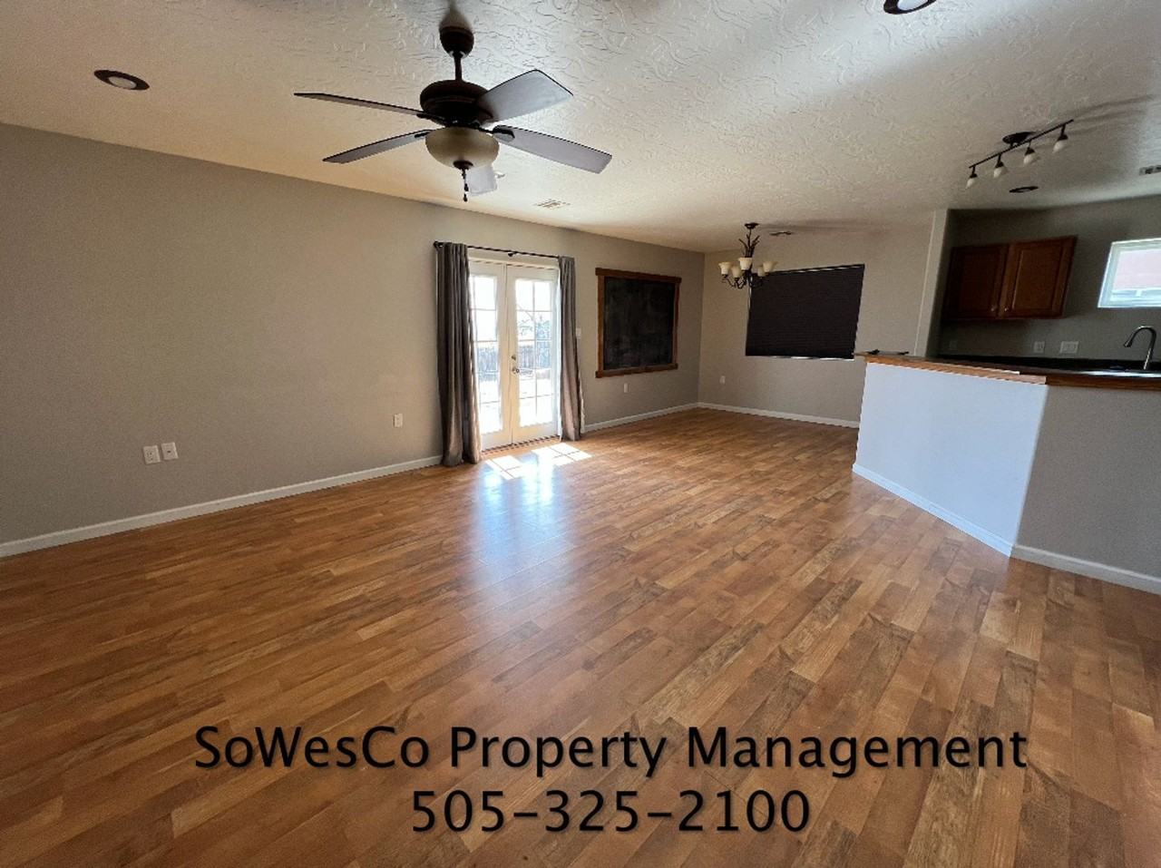 3501 Rhodes Dr - Photo 4 of 16