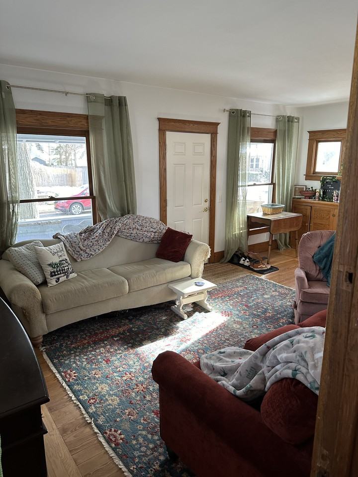 245 Elvin Ct #NA - Photo 7 of 33