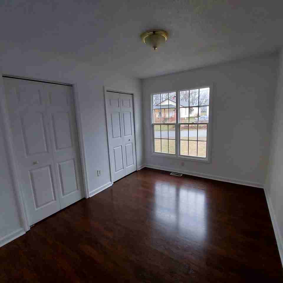 705 Kannapolis Pkwy #NA - Photo 3 of 7