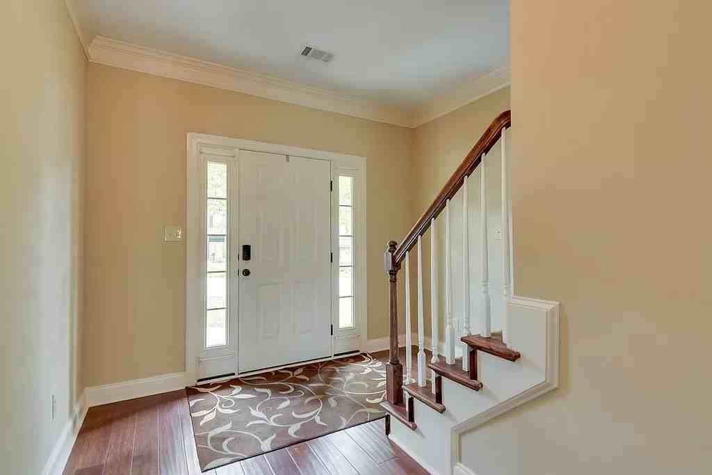 8022 Battle St #NA - Photo 2 of 23