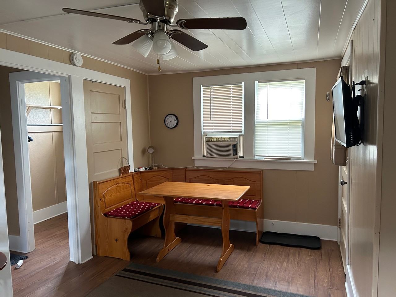 1427 Rumsey Ave #A - Photo 3 of 6