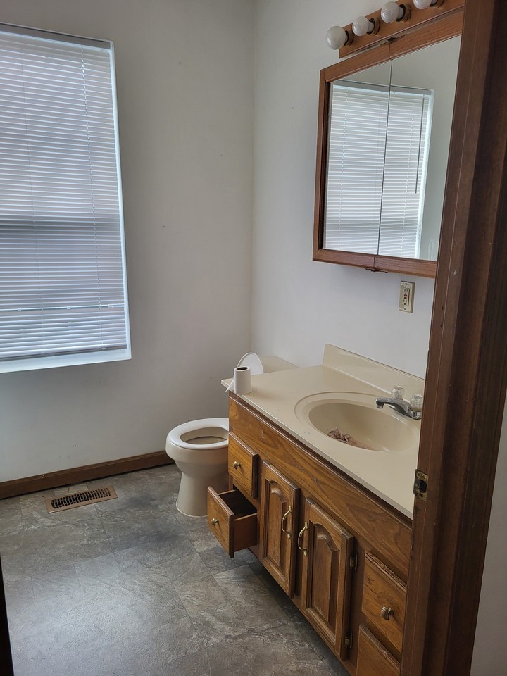 114 Meadows Ct #NA - Photo 5 of 16