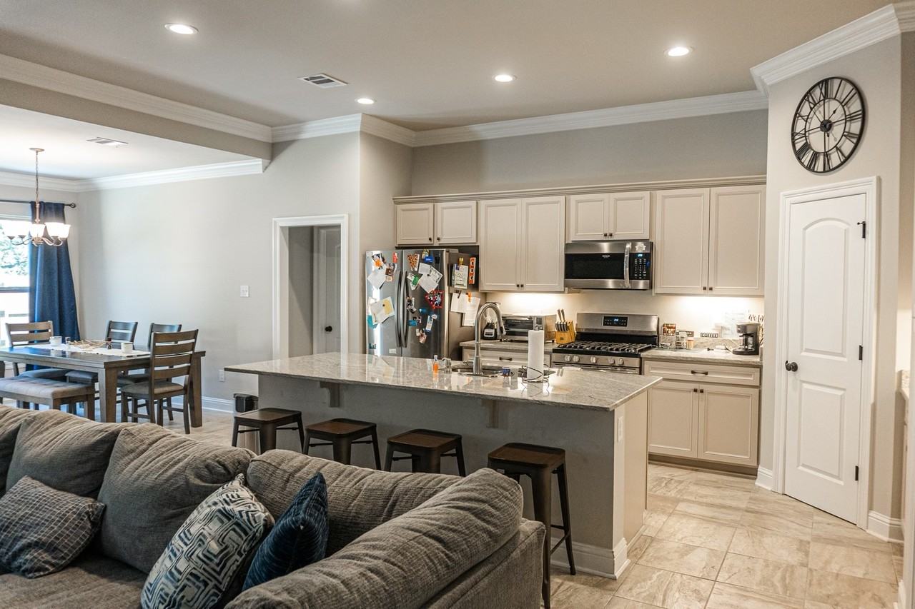 419 Berg Ct #NA - Photo 2 of 9