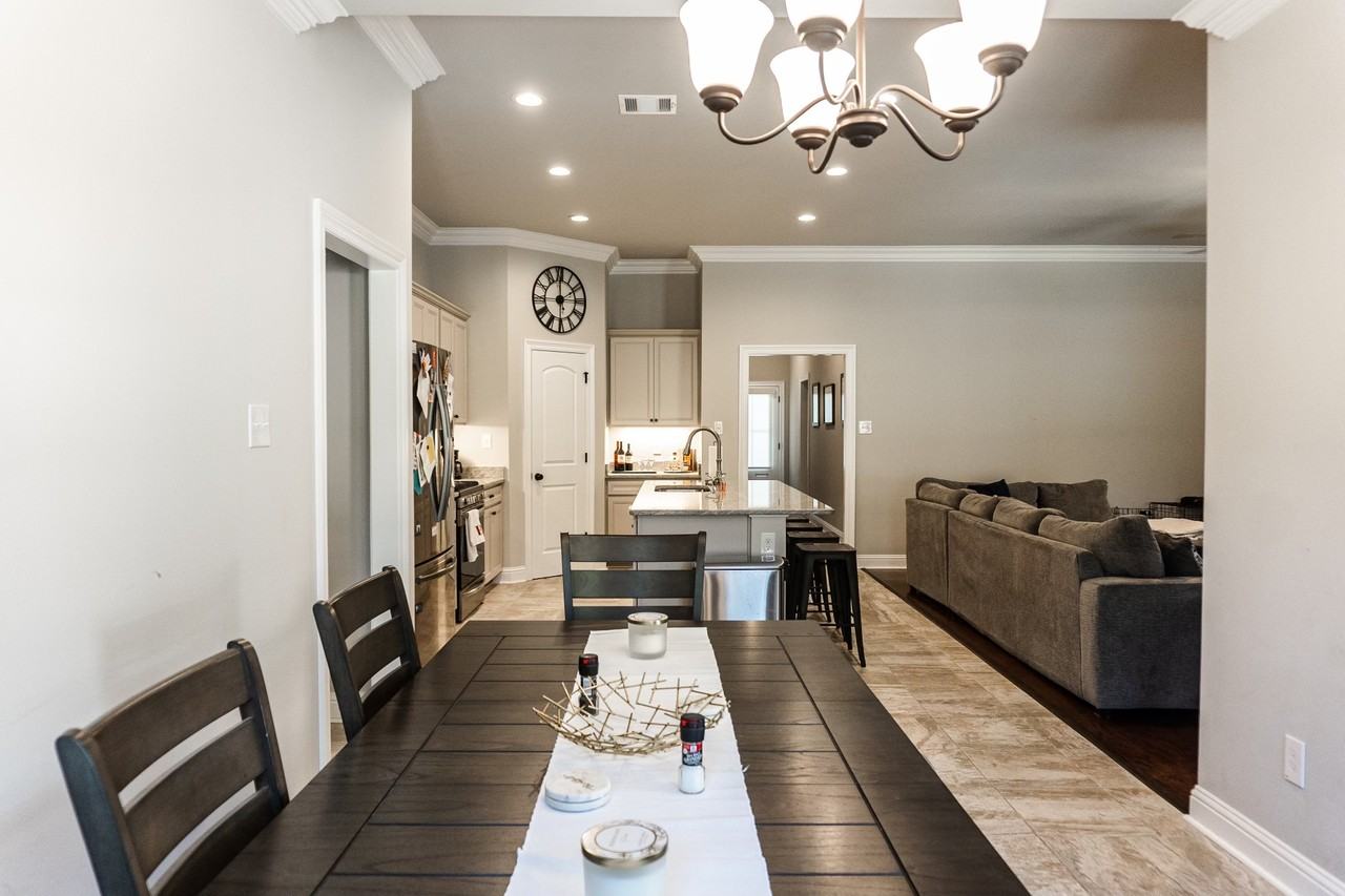 419 Berg Ct #NA - Photo 3 of 9