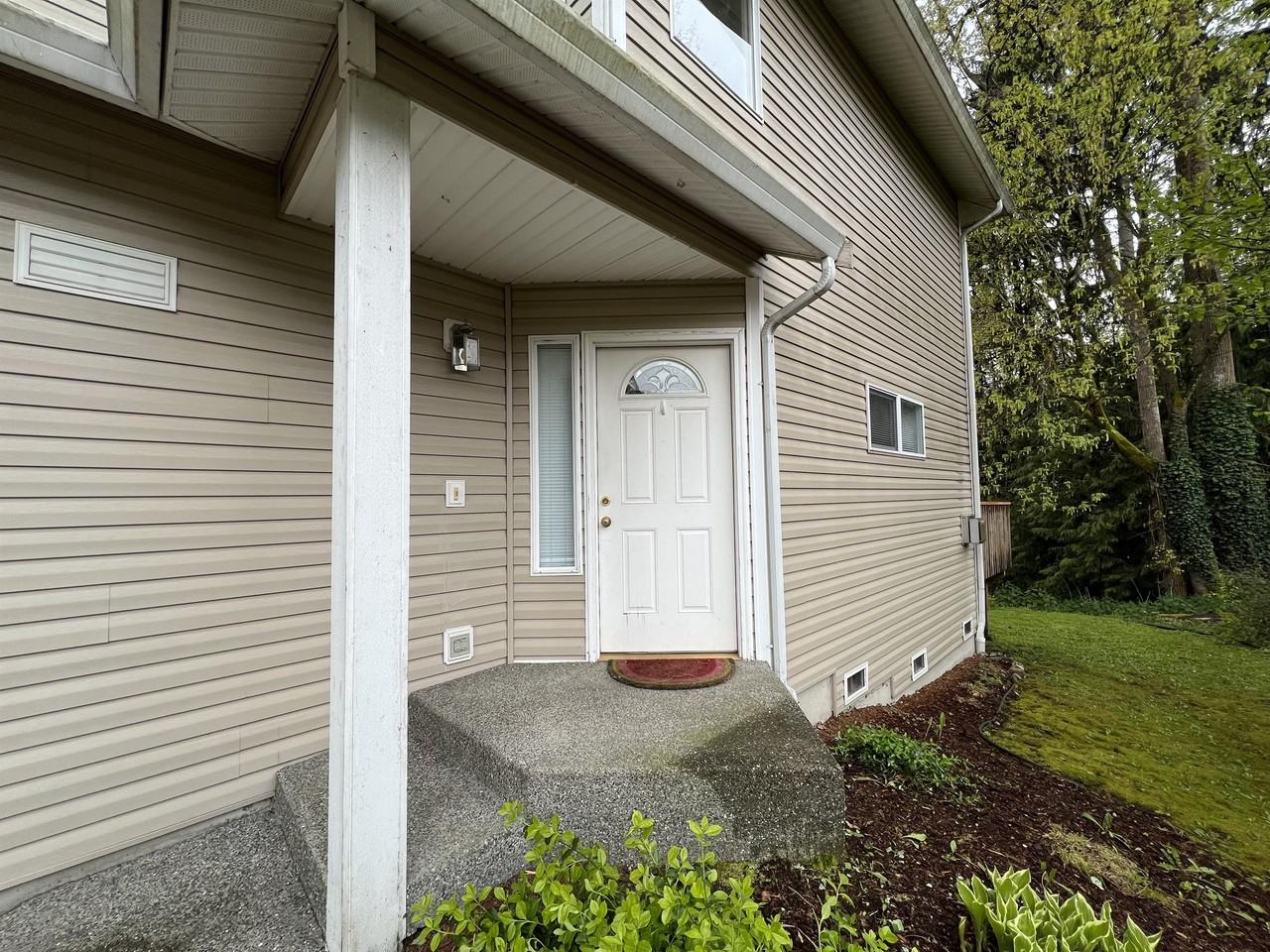 414 91st Ave Se #B - Photo 4 of 40