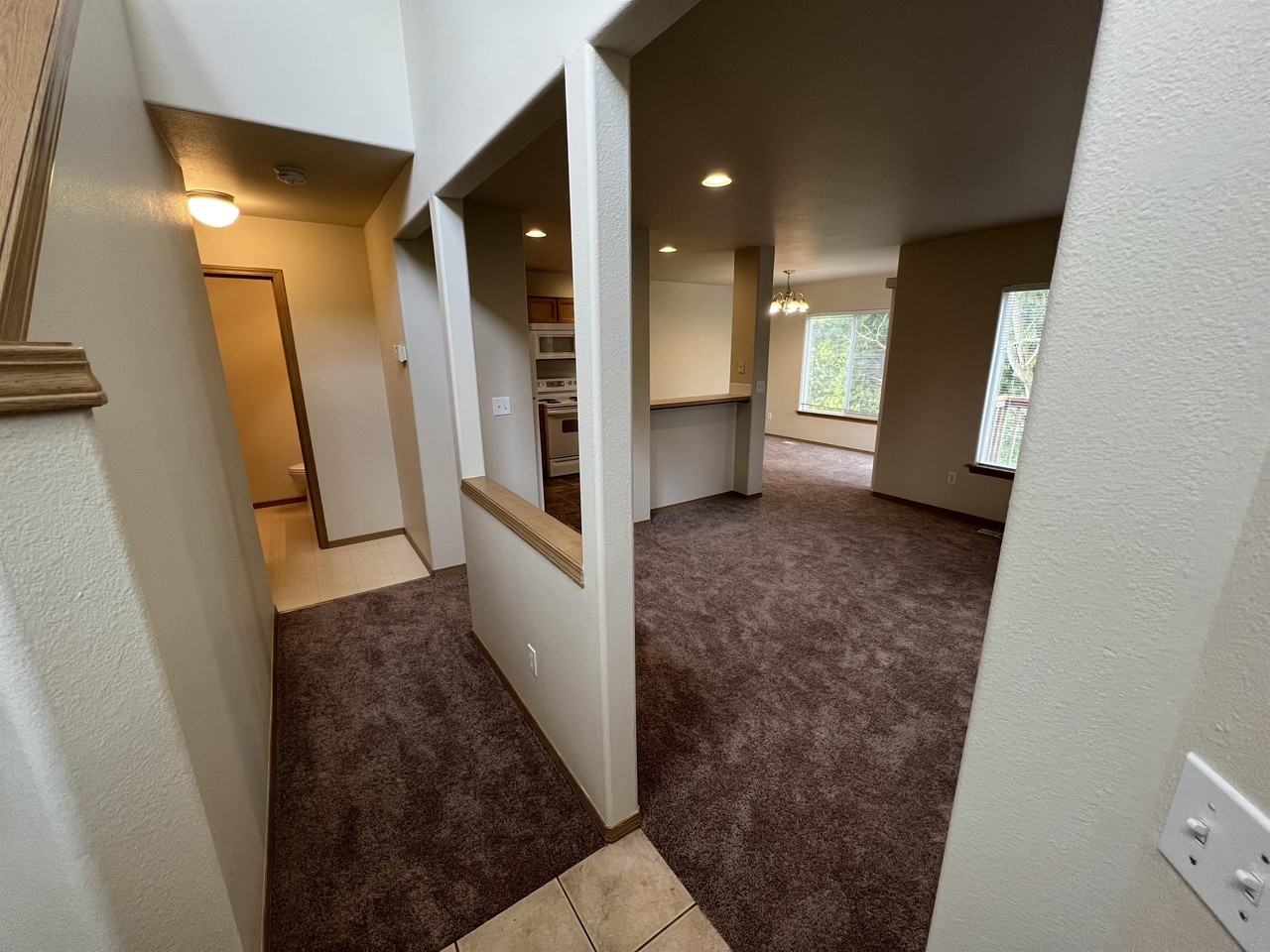 414 91st Ave Se #B - Photo 6 of 40