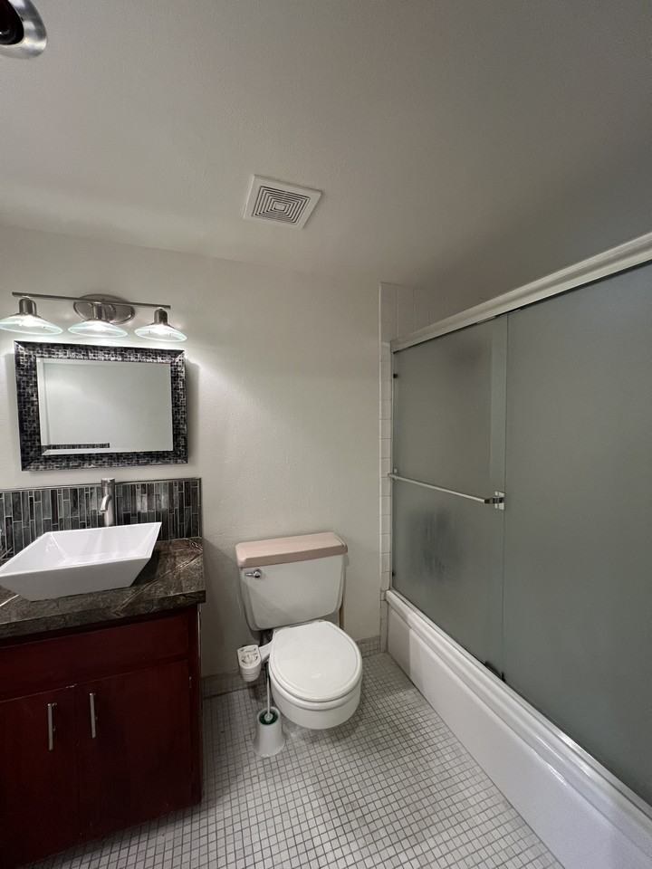 1160 Herbert Ave #C - Photo 7 of 26