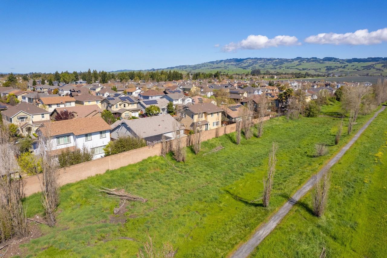 1680 Southview Dr #1 - Photo 2 of 50