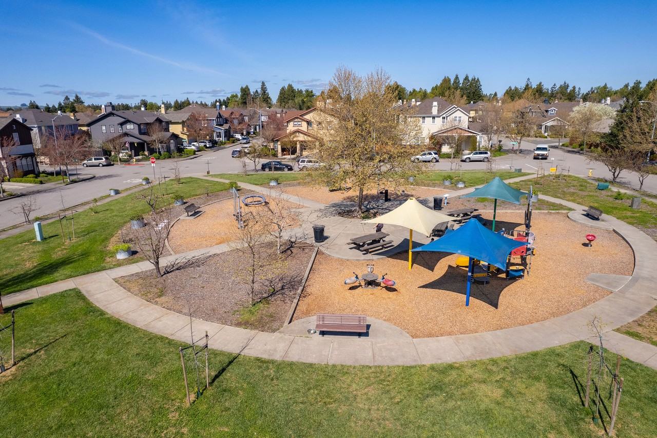 1680 Southview Dr #1 - Photo 3 of 50