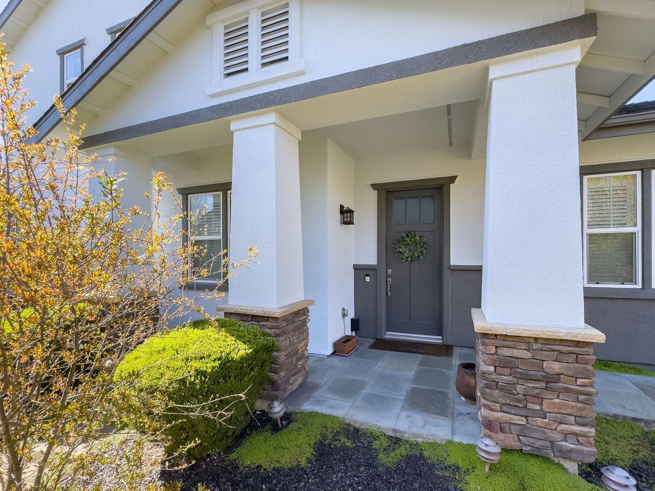 1680 Southview Dr #1 - Photo 4 of 50