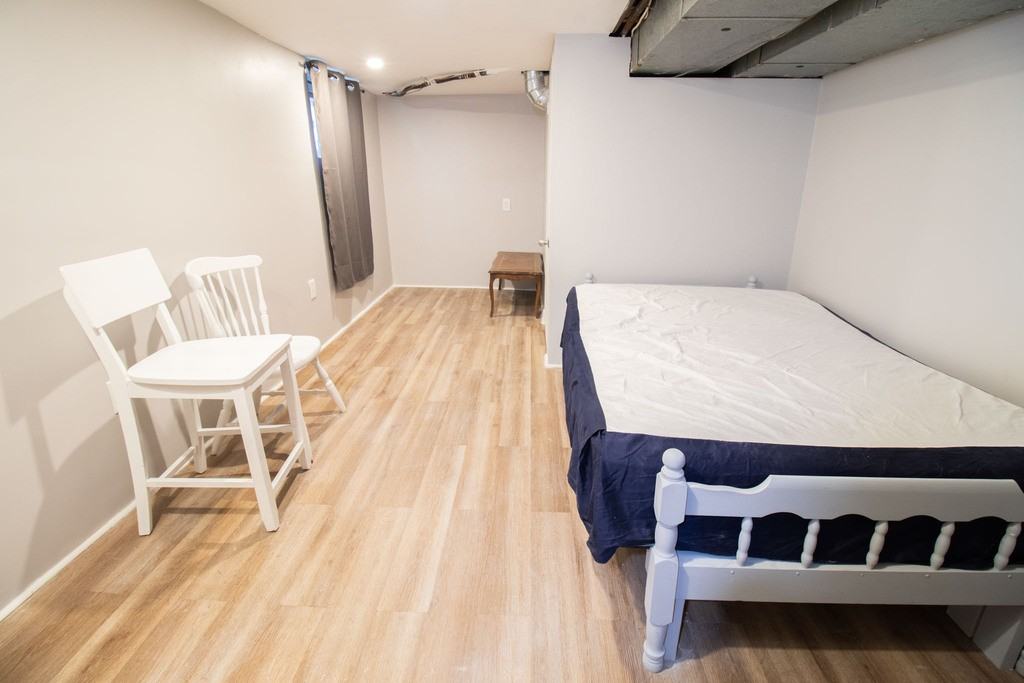 21 Chestnut St E - Photo 2 of 16