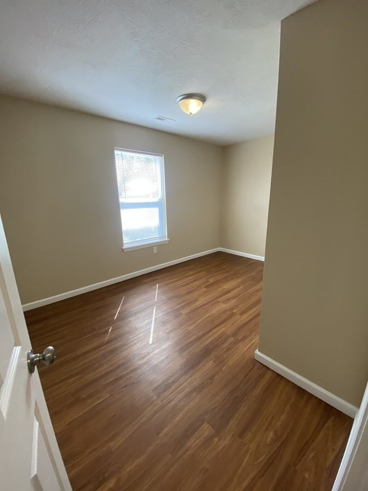 1628 N Barnes Ave #1 - Photo 7 of 10