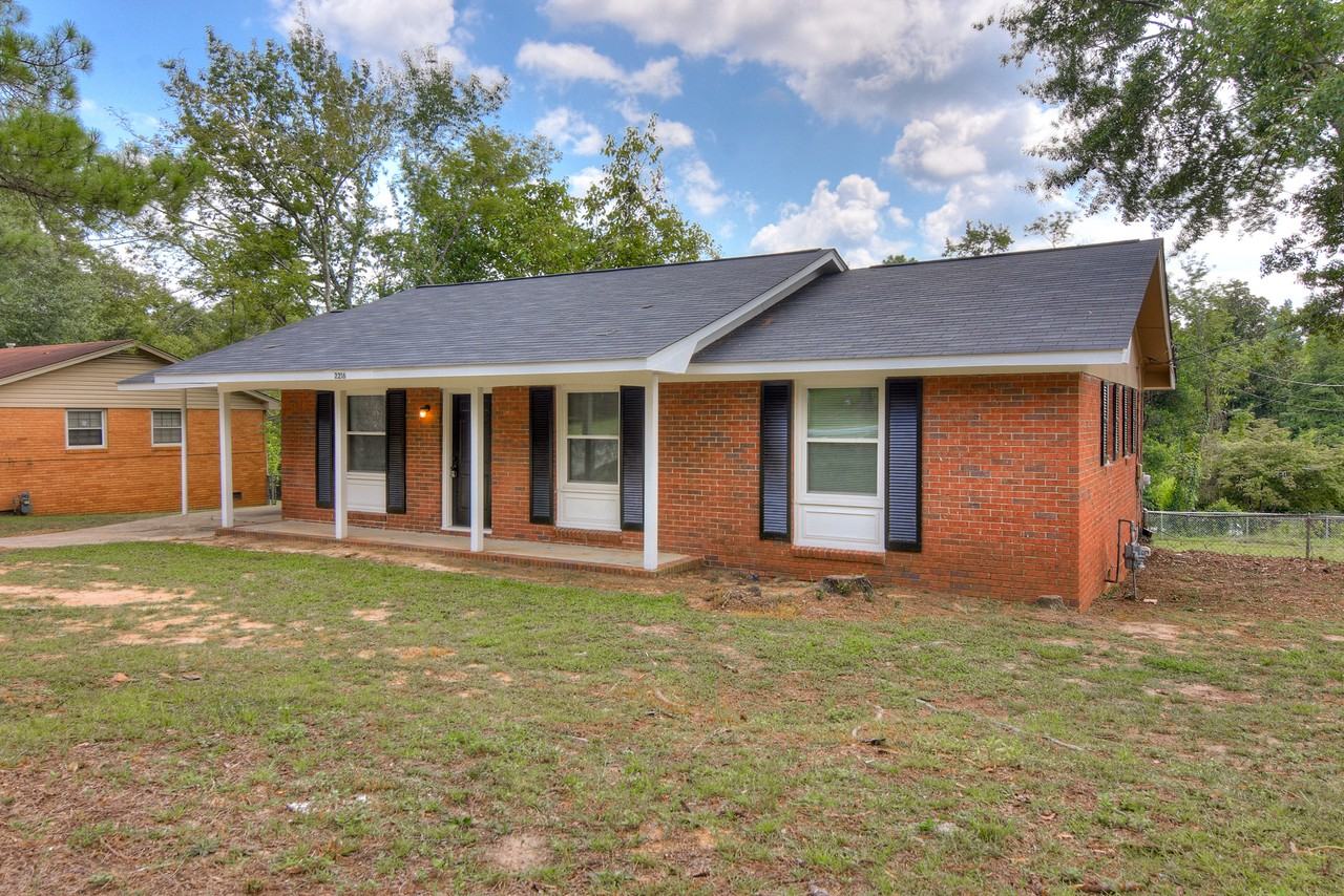 2216 Walden Dr #1 - Photo 2 of 18