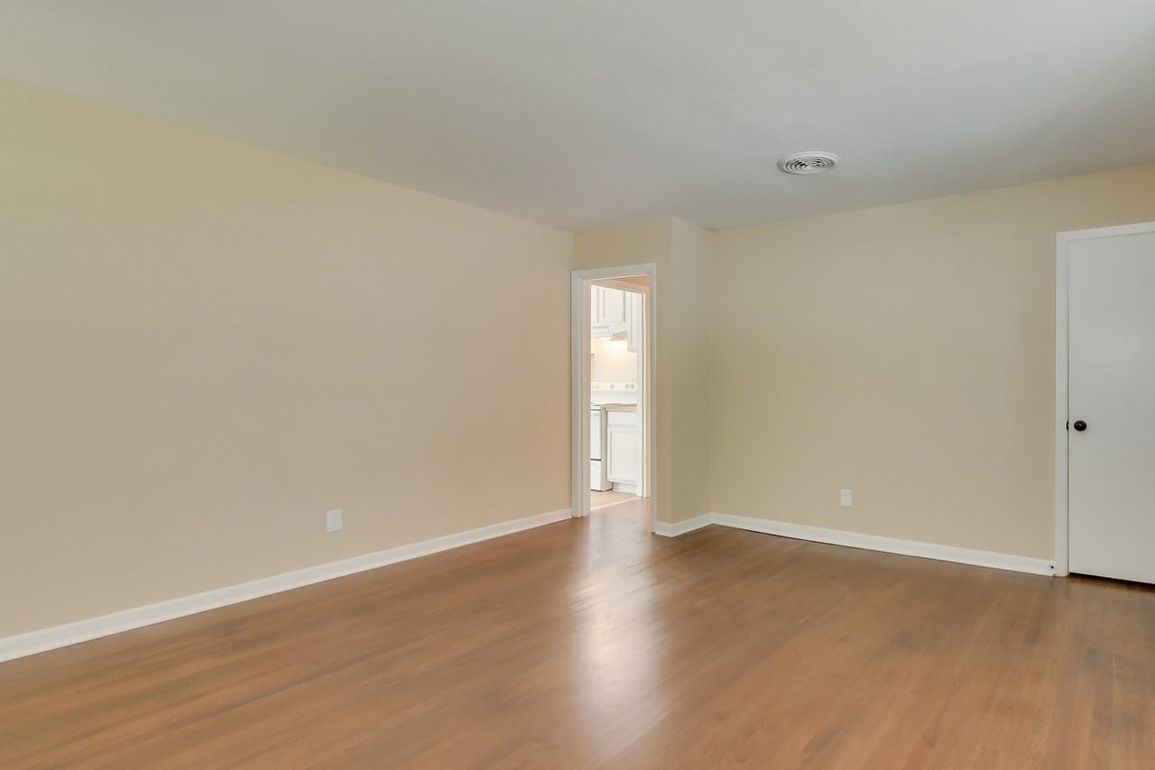 2216 Walden Dr #1 - Photo 6 of 18