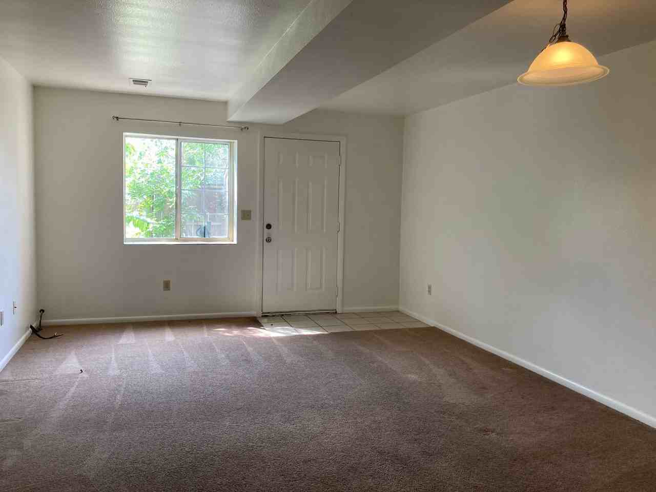 Great, affordable 2BR in Lafayette. Back patio, W/D connections! (SirG) - Photo 4 of 6