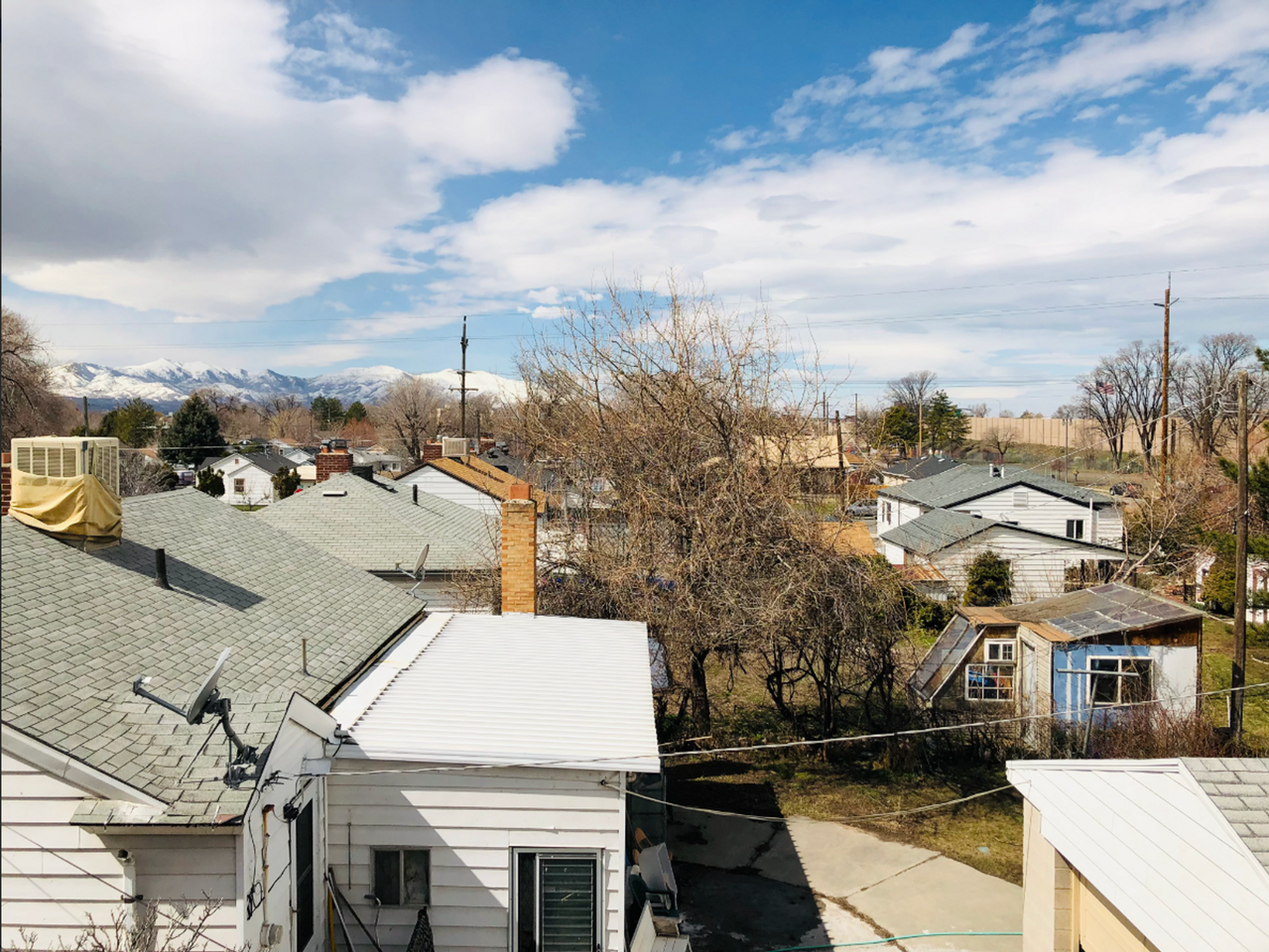 435 East Warnock Ave. (2465 South) - Photo 7 of 32