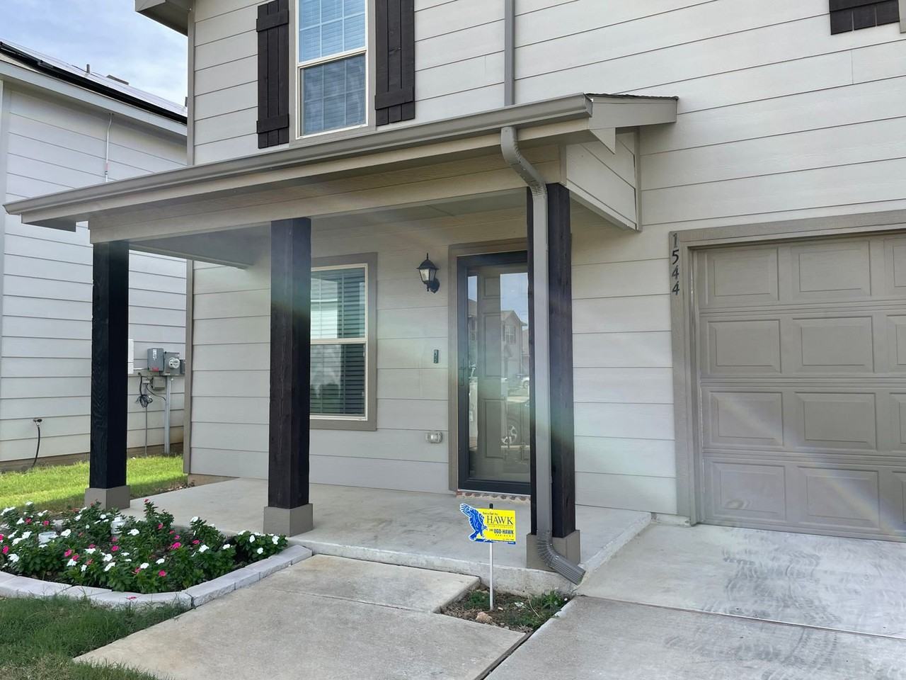 1544 Chama Dr - Photo 3 of 33