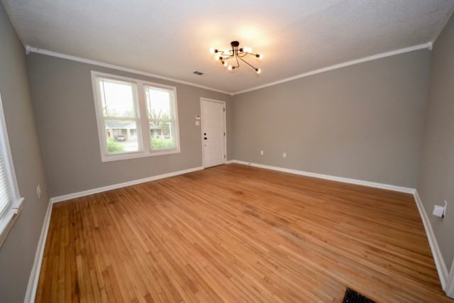 660 N Idlewild St - Photo 3 of 16