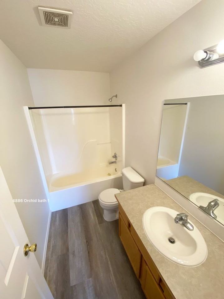 4886,92,00,04 Orchid Ln - Photo 2 of 10