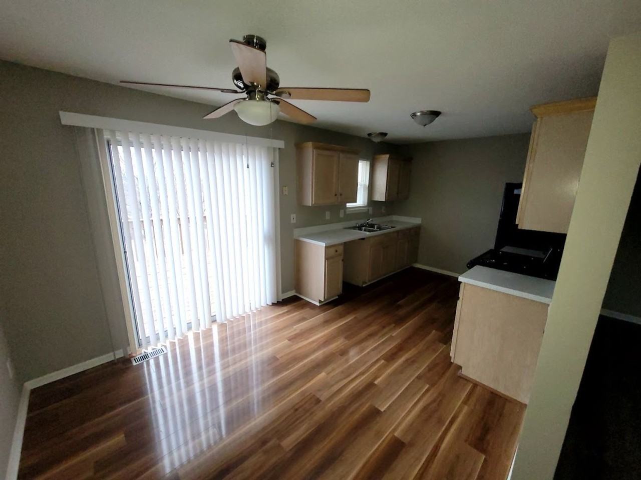 11232 N Central St - Photo 7 of 21