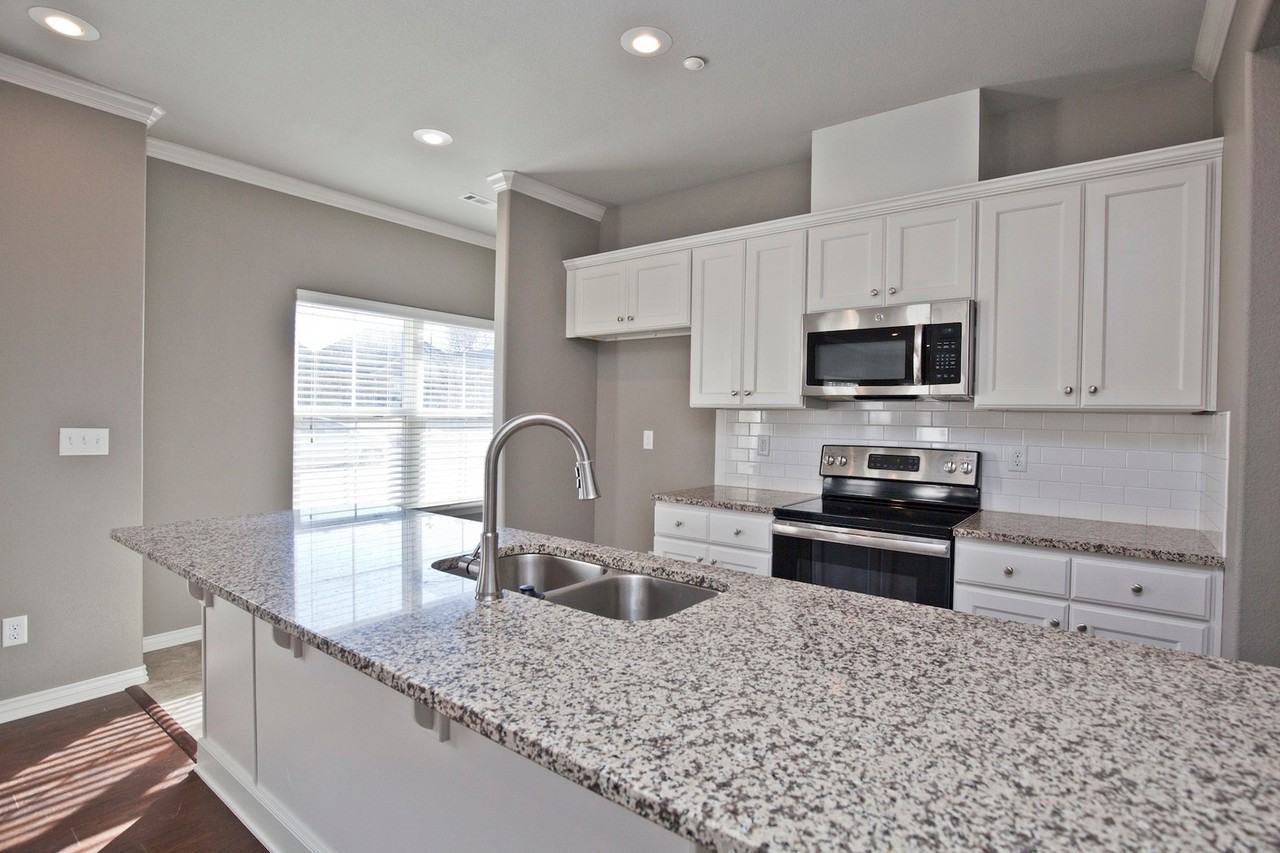 3858 Williams Cv - Photo 2 of 20