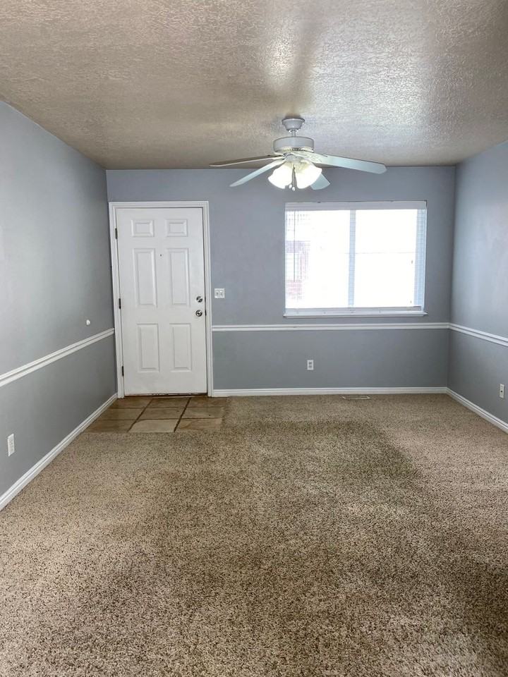 264 N 3rd E - Photo 3 of 21