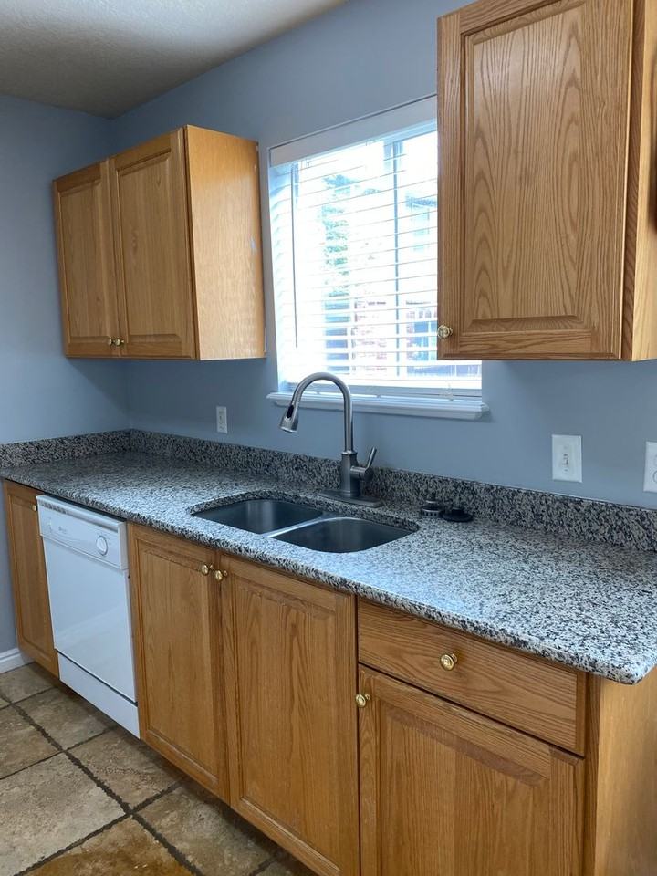 264 N 3rd E - Photo 7 of 21