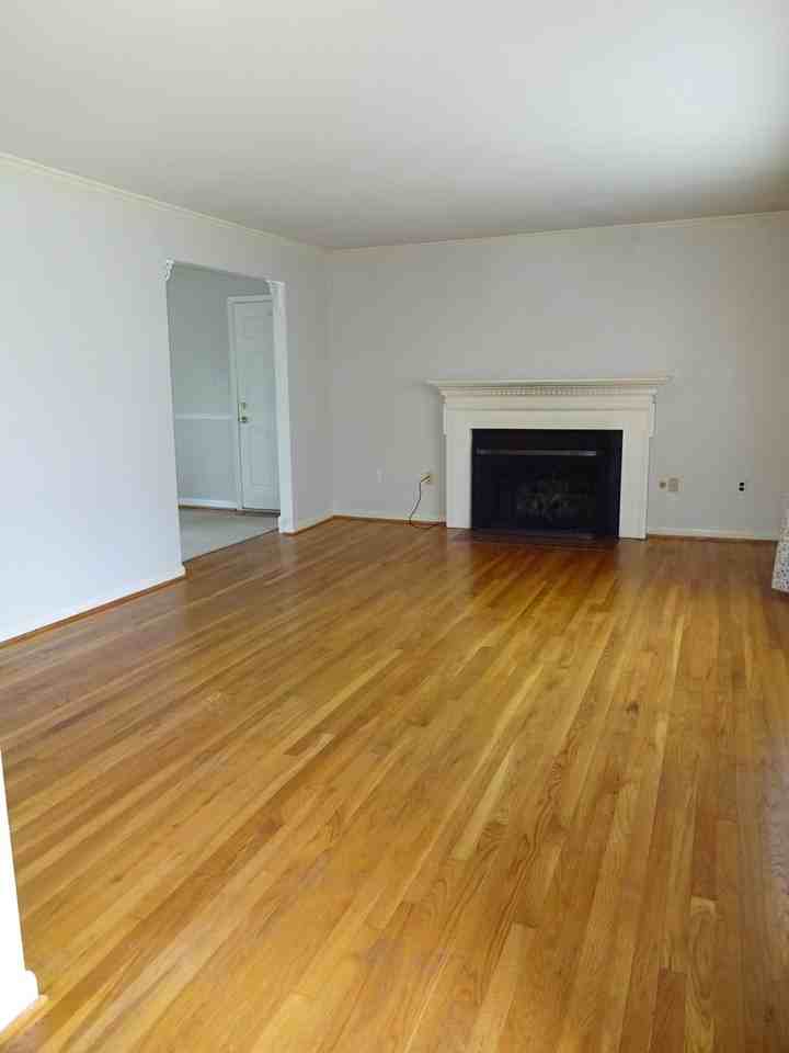 1601 Cool Spring Dr - Photo 3 of 25