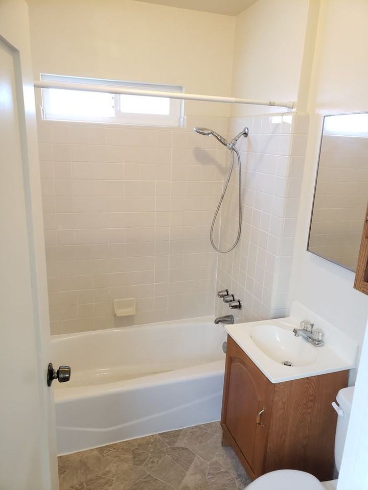 Monterey 1165 - Photo 3 of 9