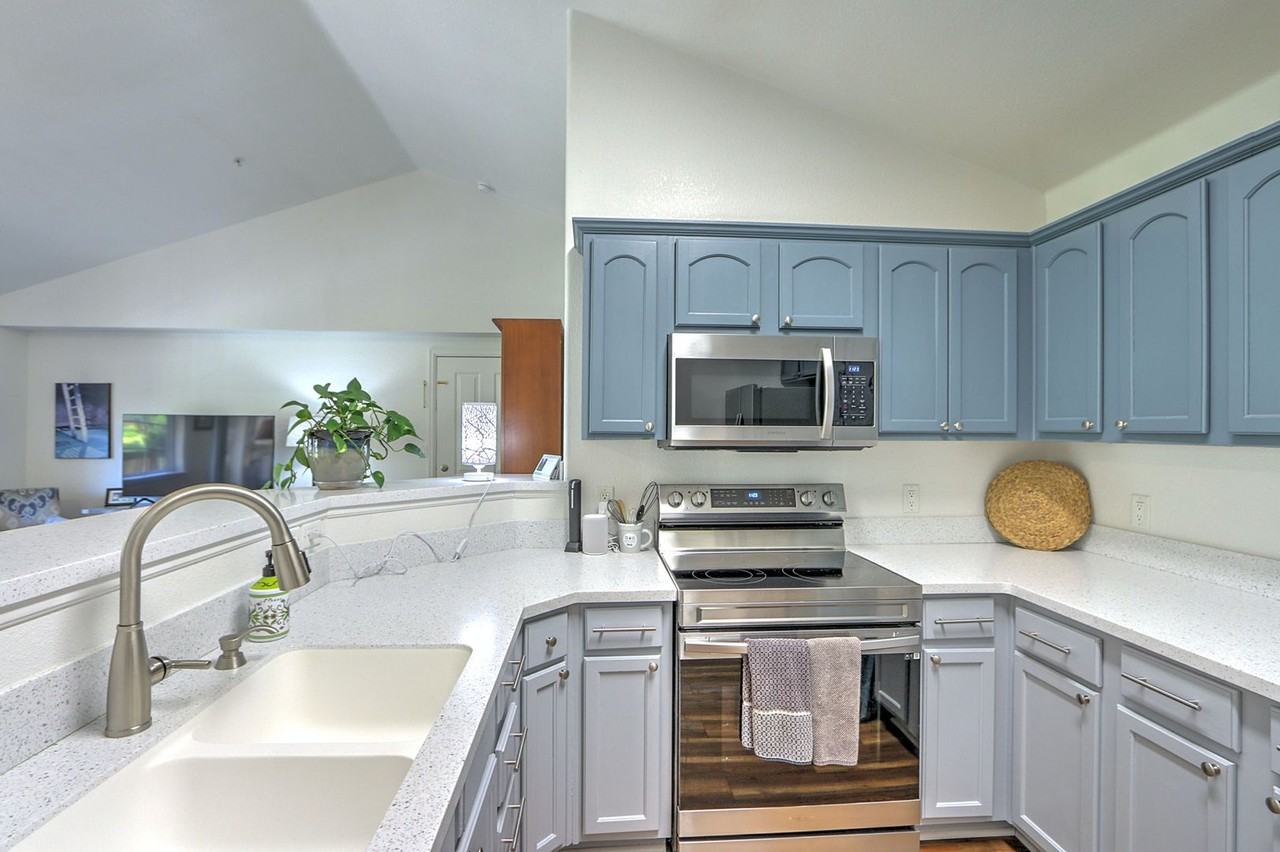 495 River View Dr #1508 - Photo 2 of 23