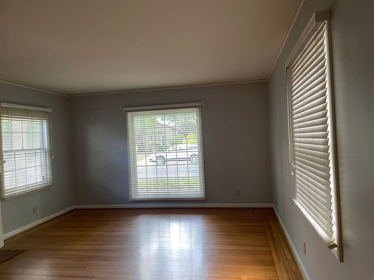 1118 10th Ave - Photo 3 of 23