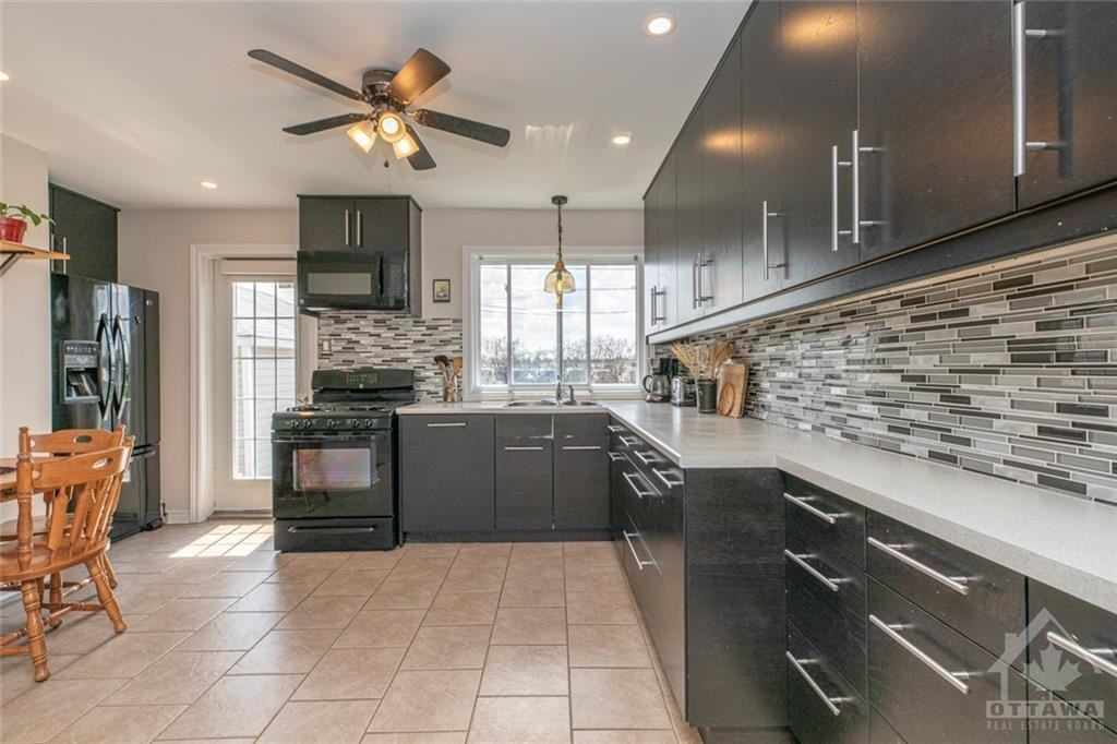 460 Hardy Avenue - Photo 4 of 10
