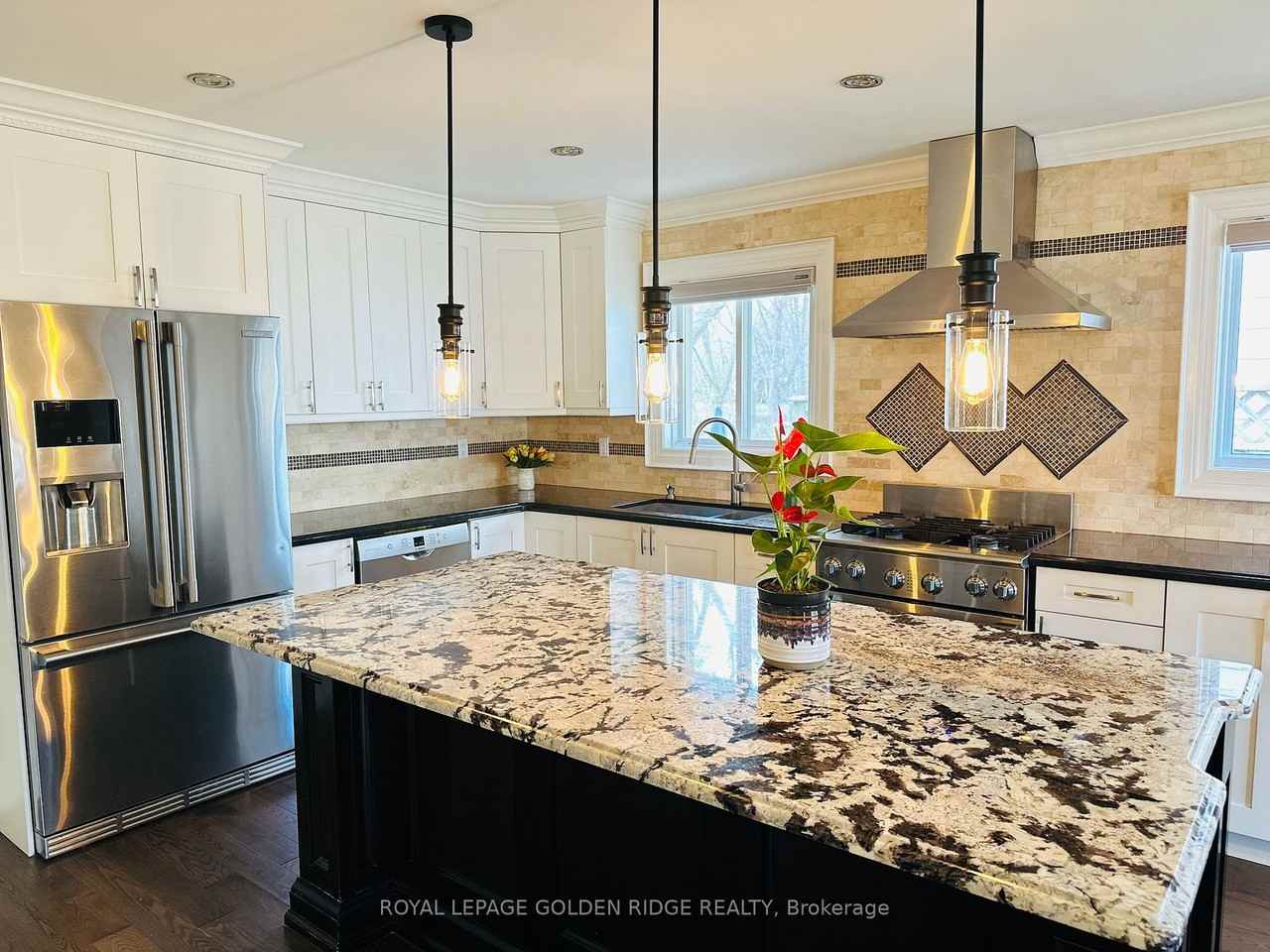 506 Maple Avenue - Photo 2 of 16