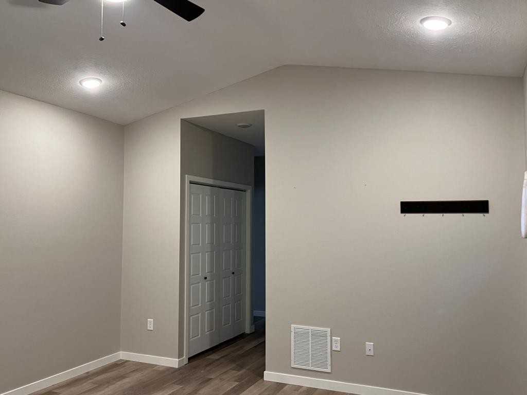 356 21st Ave - Photo 4 of 24