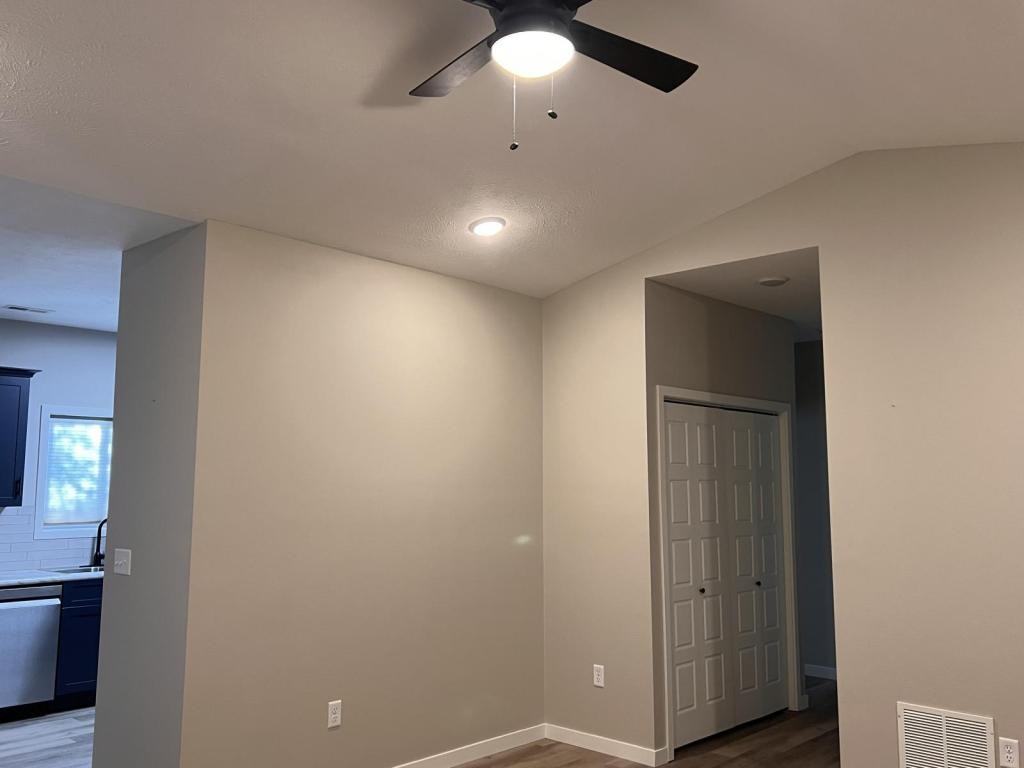 356 21st Ave - Photo 5 of 24
