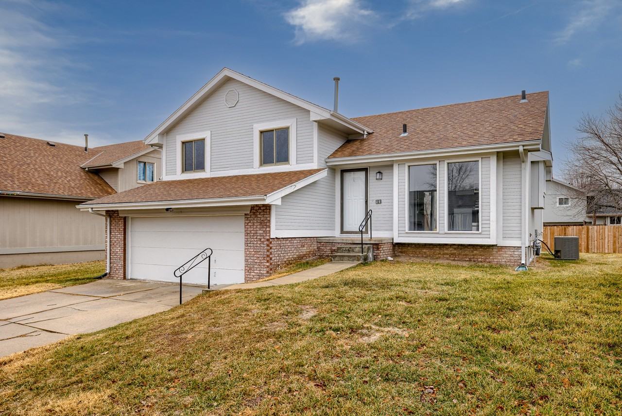 12129 Wirt St - Photo 3 of 25